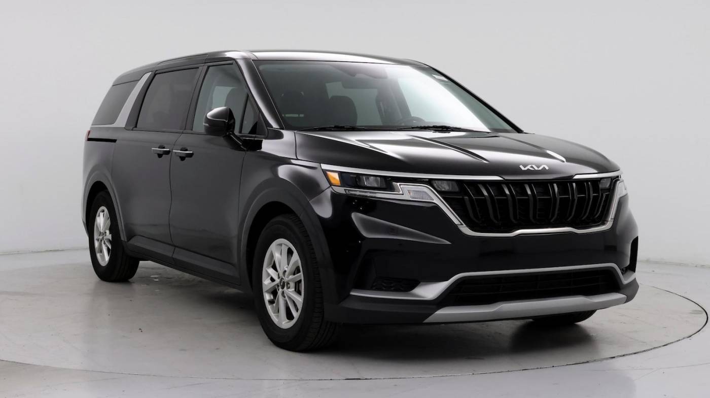 2023 Kia Carnival LXS — Minivan — 49,310 mi — Tampa, FL