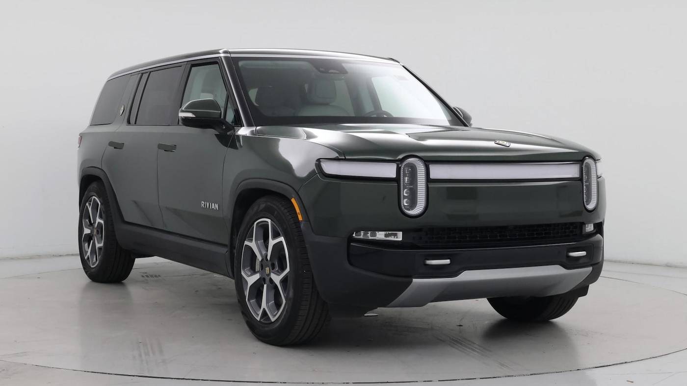 2024 Rivian R1S