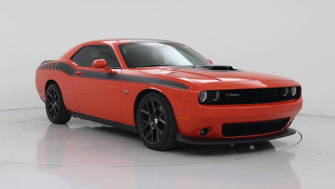 2016 Dodge Challenger 392 Hemi Scat Pack Shaker