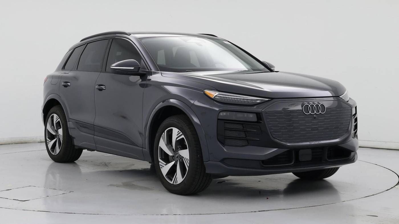 2025 Audi Q6 e-tron Premium Plus — SUV — 1,907 mi — Inglewood, CA