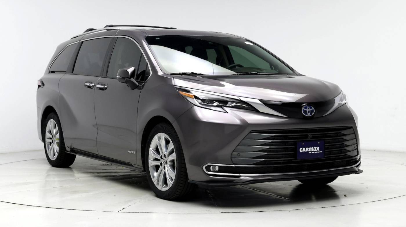 2021 Toyota Sienna Platinum — Minivan — 58,107 mi — Irving, TX