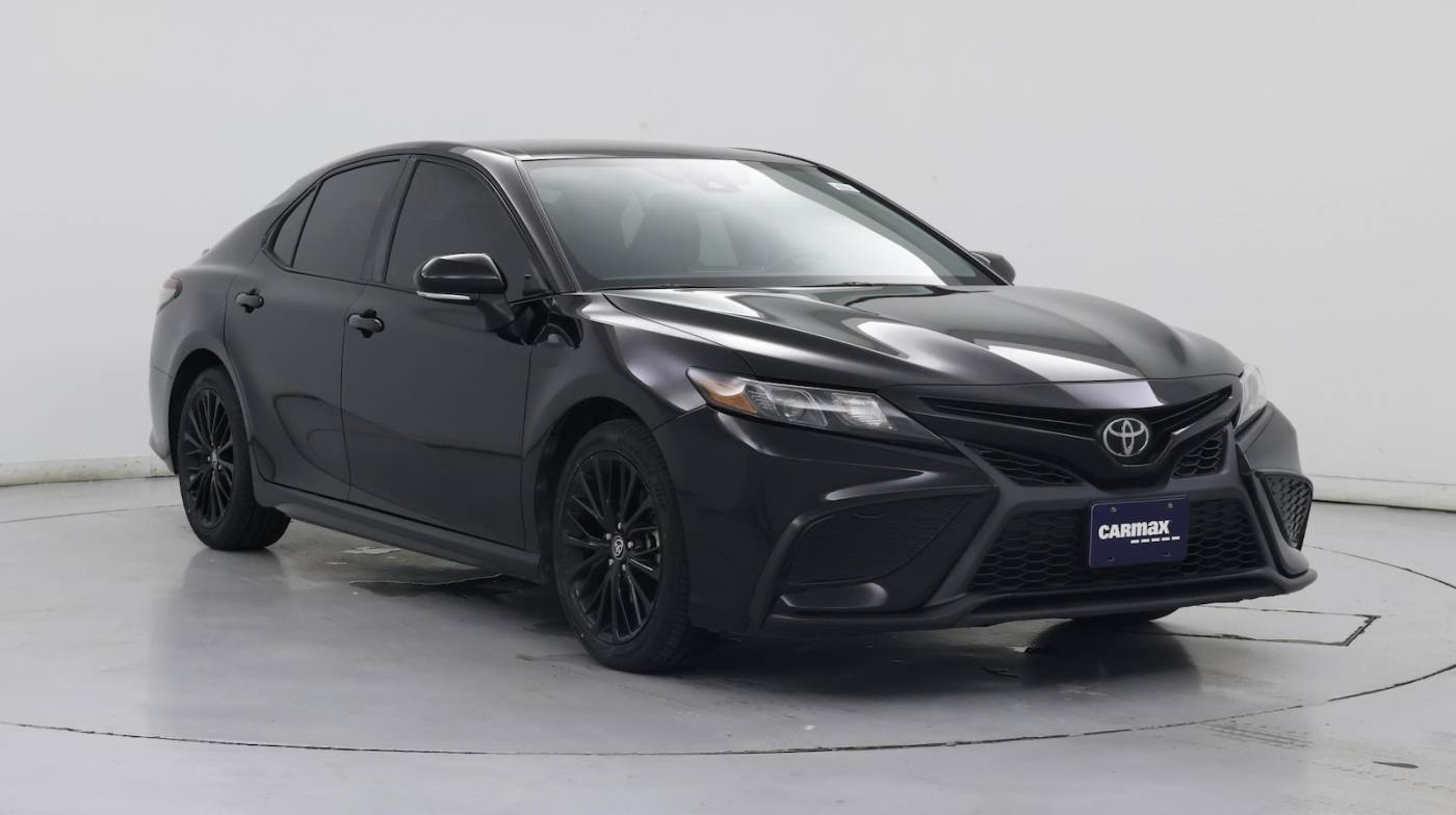 2022 Toyota Camry SE Nightshade — Sedan — 33,820 mi — Irving, TX