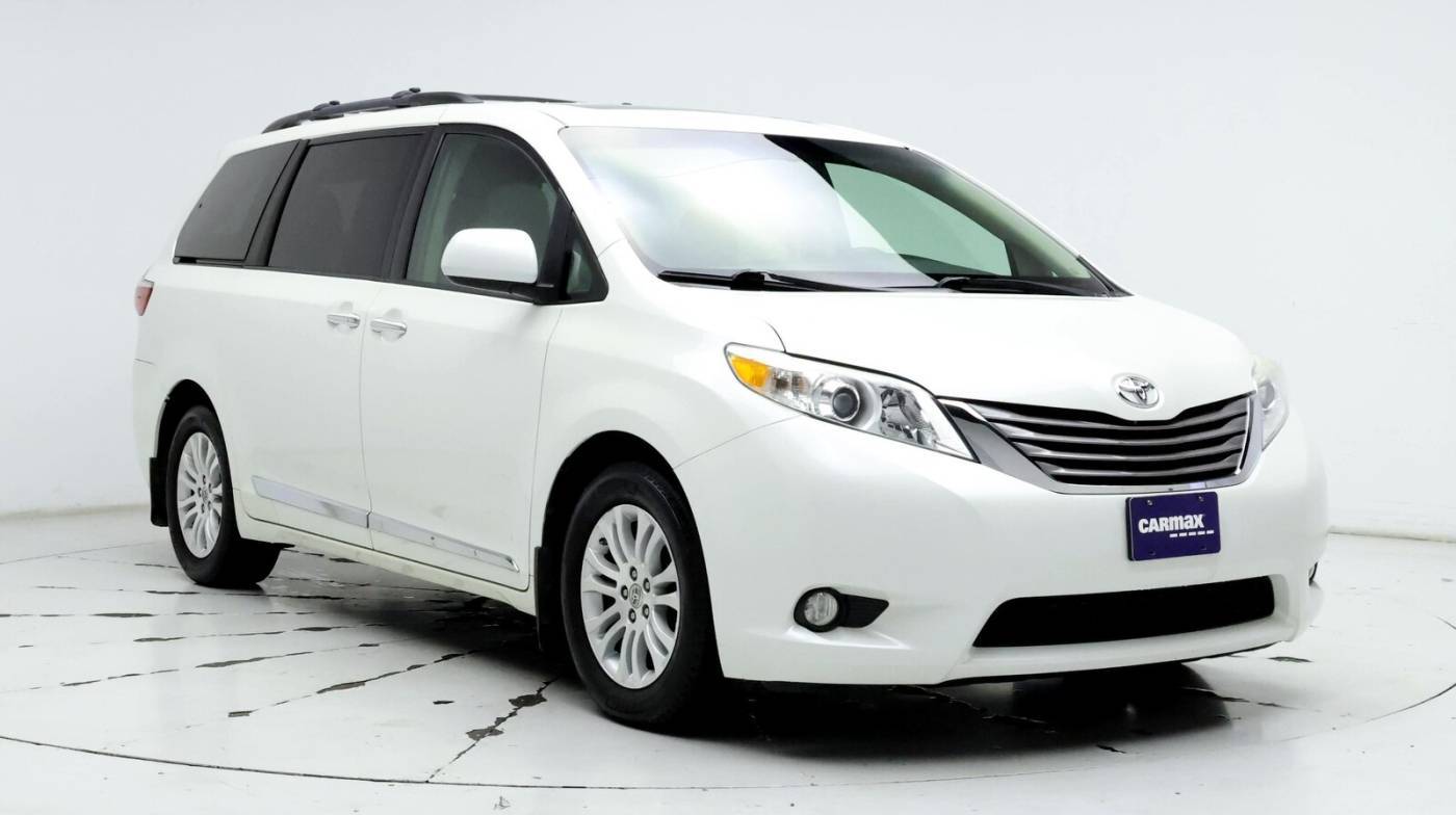2015 Toyota Sienna XLE — Minivan — 53,115 mi — Irving, TX