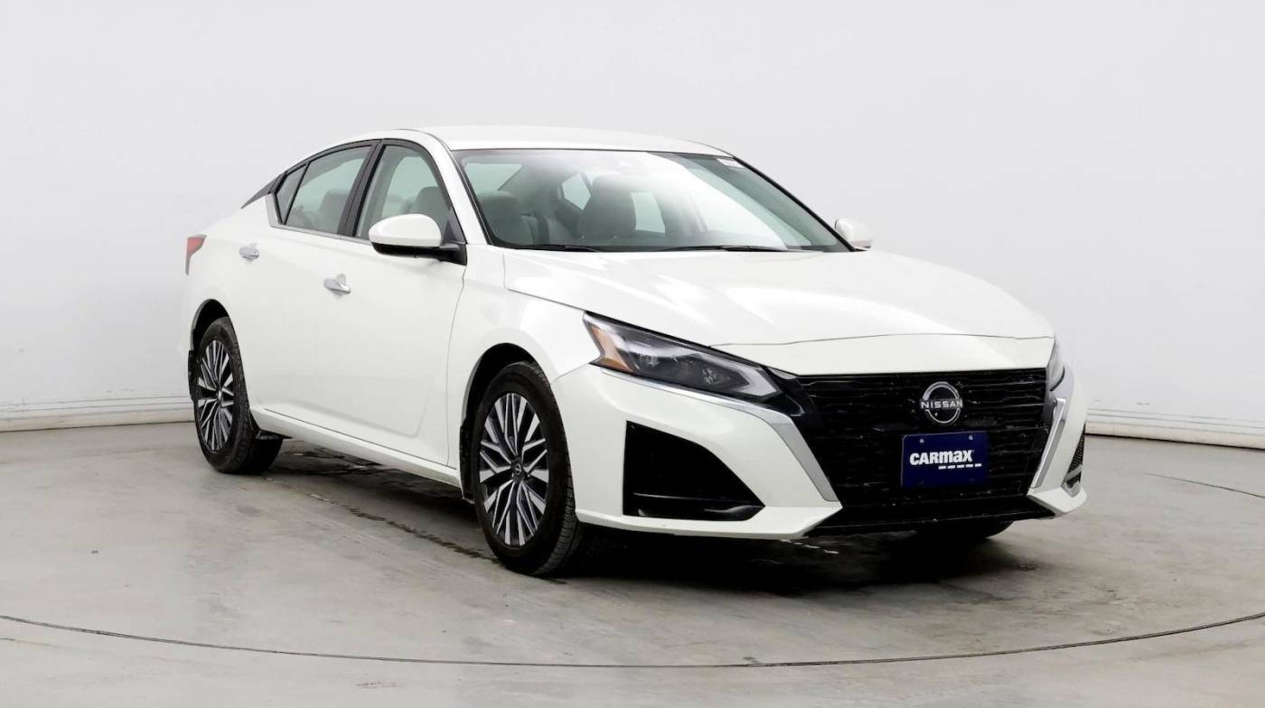 2023 Nissan Altima SV — Sedan — 4,041 mi — Tinley Park, IL