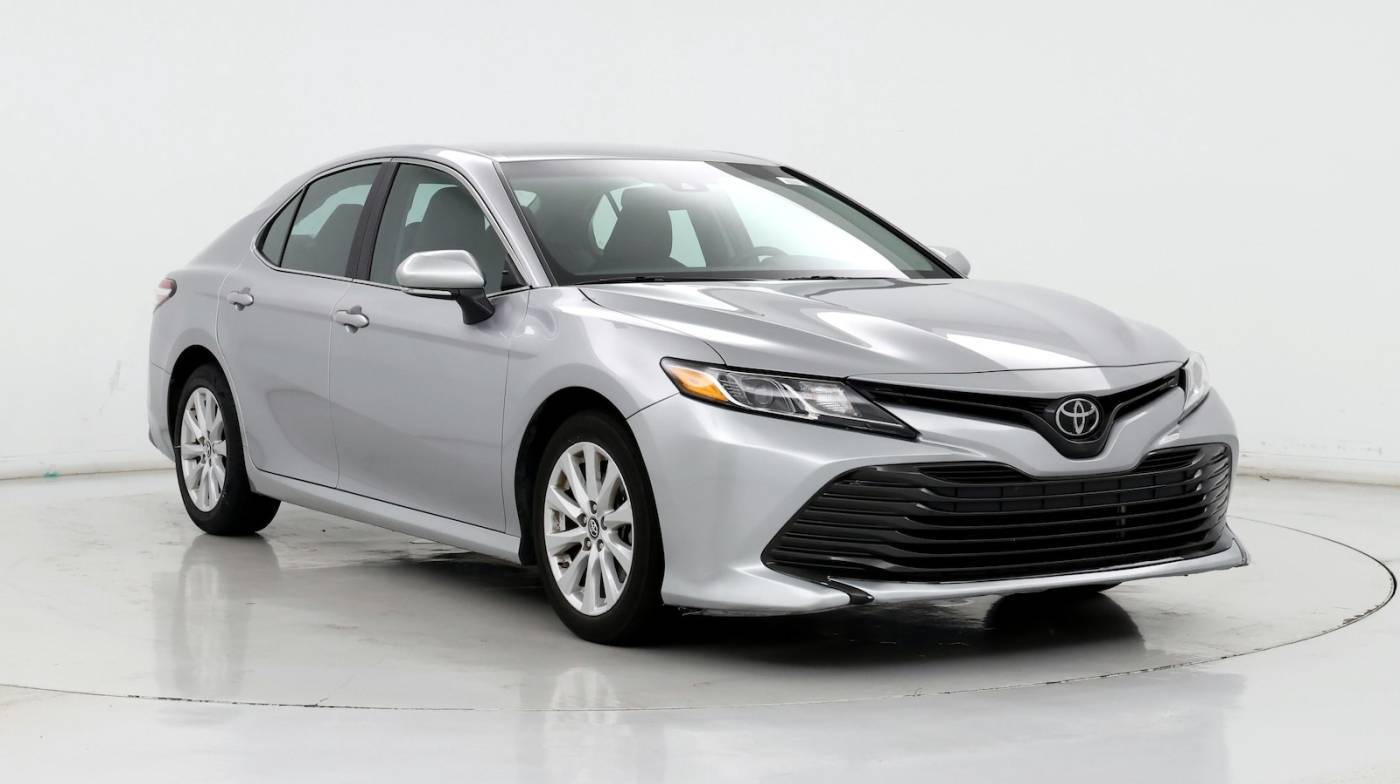 2018 Toyota Camry LE — Sedan — 33,598 mi — Tinley Park, IL