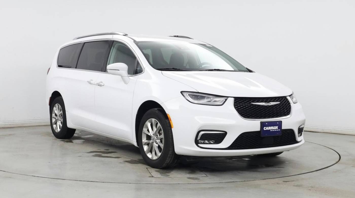 2021 Chrysler Pacifica Touring L — Minivan — 24,390 mi — Tinley Park, IL