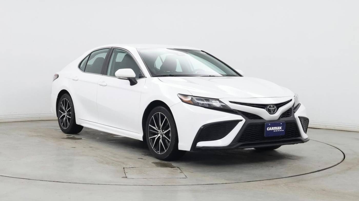 2022 Toyota Camry SE — Sedan — 56,510 mi — Tinley Park, IL
