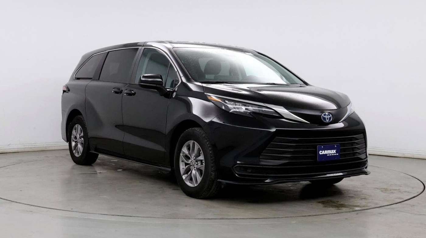2024 Toyota Sienna LE — Minivan — 19,411 mi — Tinley Park, IL