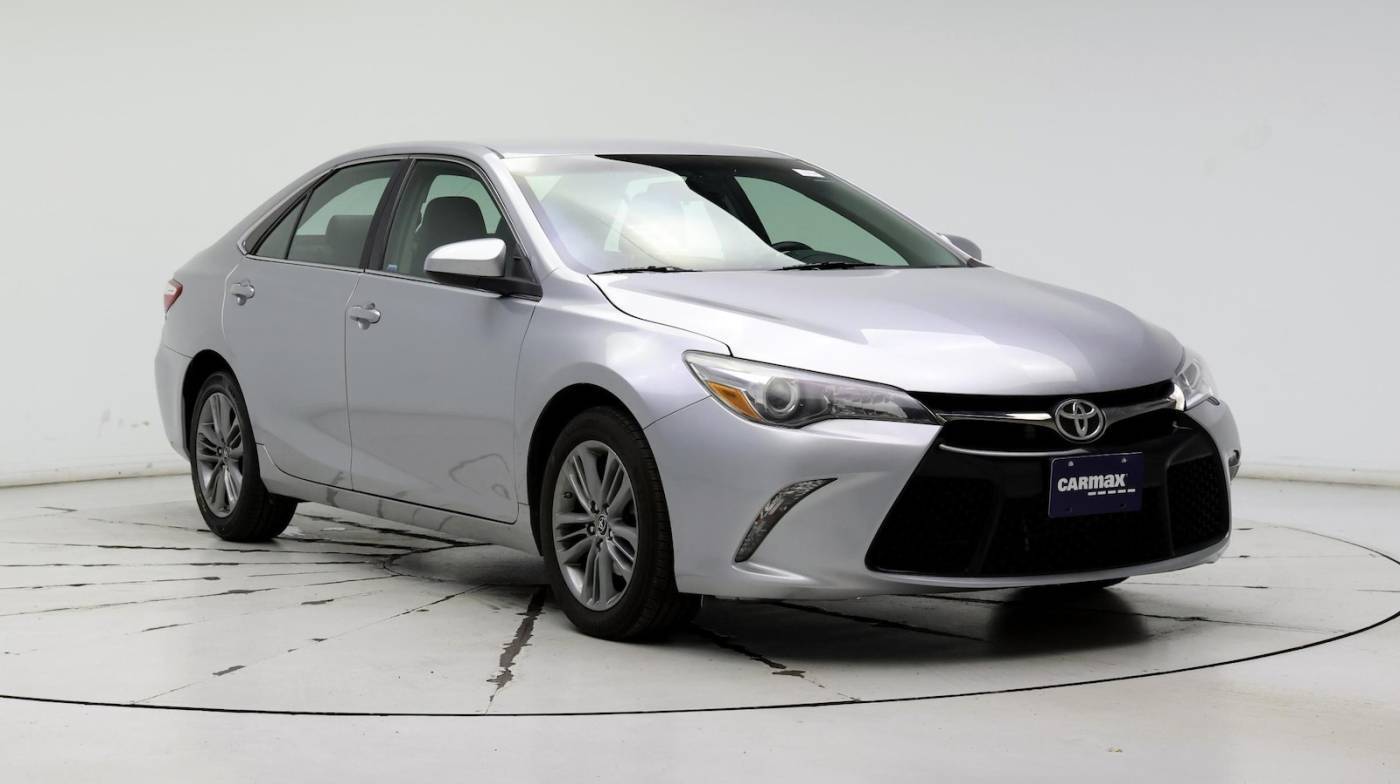 2015 Toyota Camry SE — Sedan — 106,748 mi — Tinley Park, IL