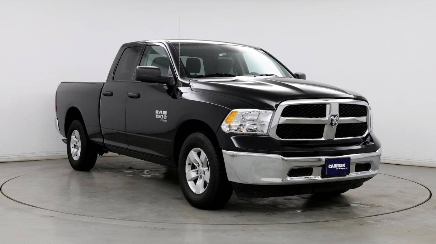 2024 Ram 1500 Classic SLT — Pickup Truck — 22,302 mi — Tinley Park, IL