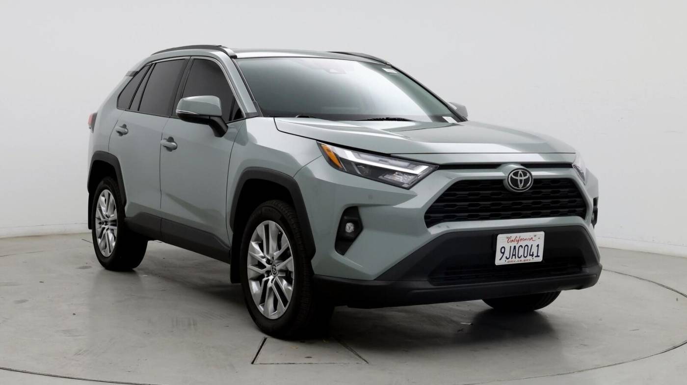 2022 Toyota RAV4 XLE Premium — SUV — 19,330 mi — Torrance, CA