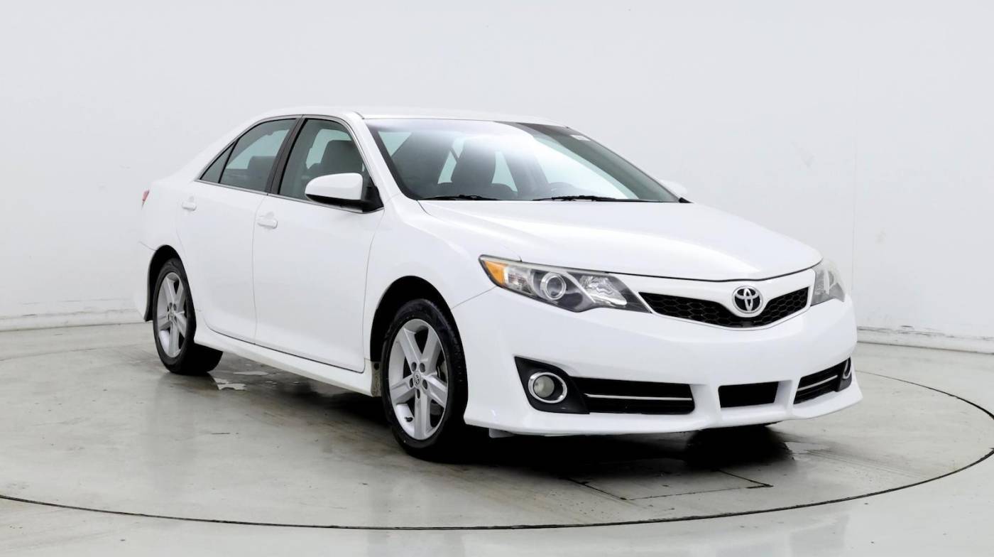 2014 Toyota Camry SE — Sedan — 98,318 mi — Kennesaw, GA