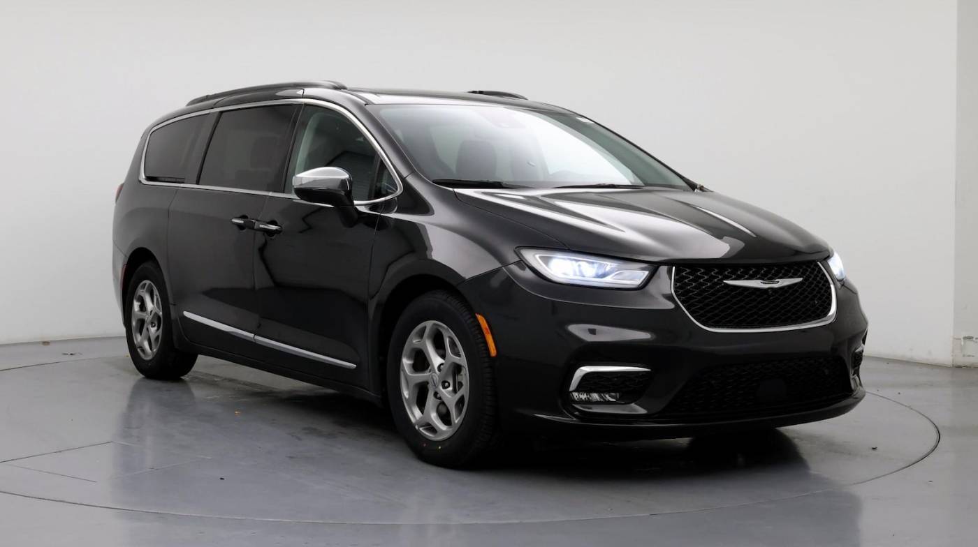 2022 Chrysler Pacifica Limited — Minivan — 57,779 mi — Kennesaw, GA