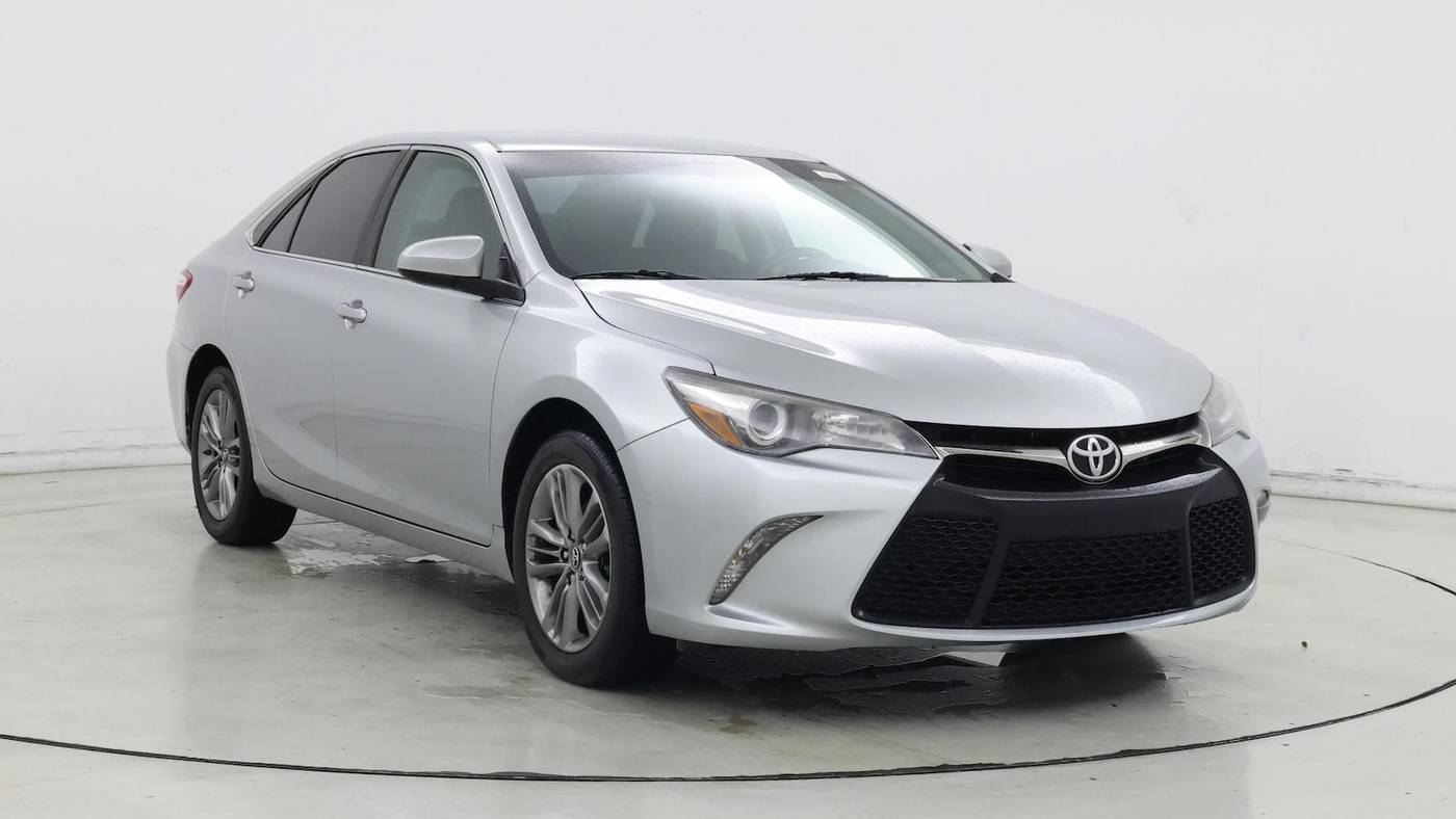 Toyota Camry SE 2017: Analisis Harga, Fitur, dan Kelebihan-Kekurangan