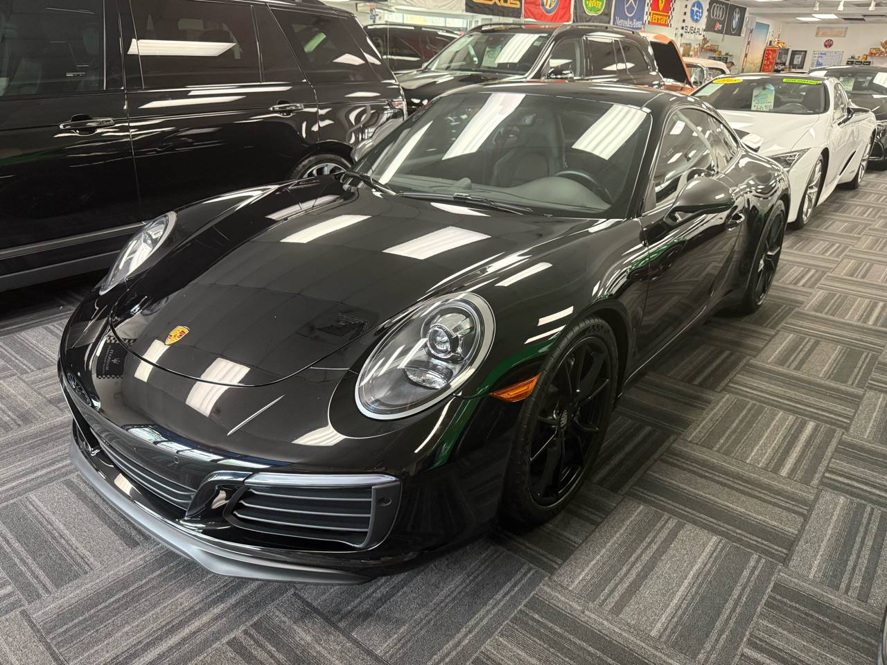 2018 Porsche 911 Carrera — Coupe — 16,141 mi — Honolulu, HI