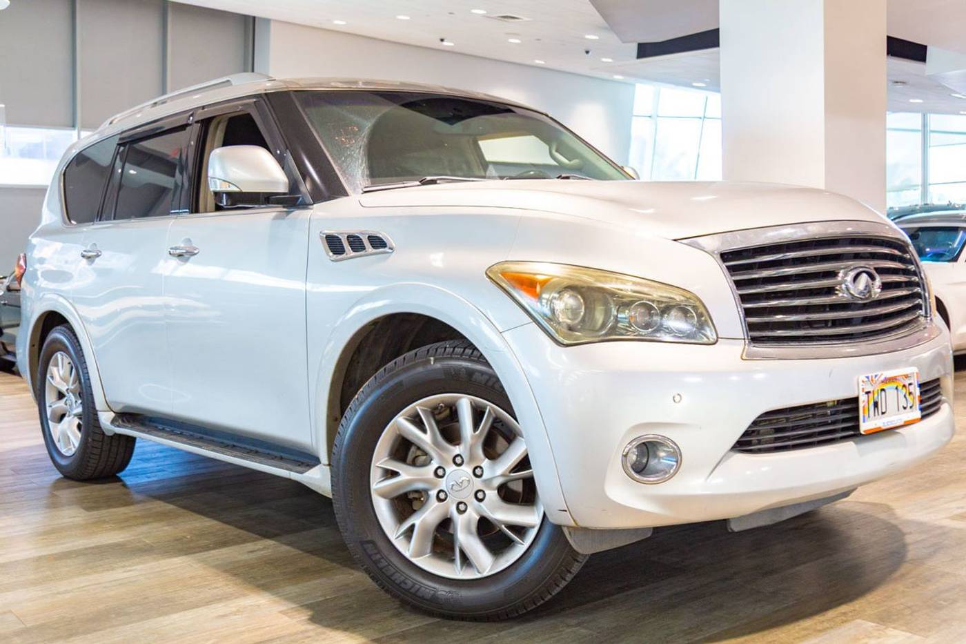 2011 INFINITI QX56 8-passenger — SUV — 102,527 mi — Honolulu, HI
