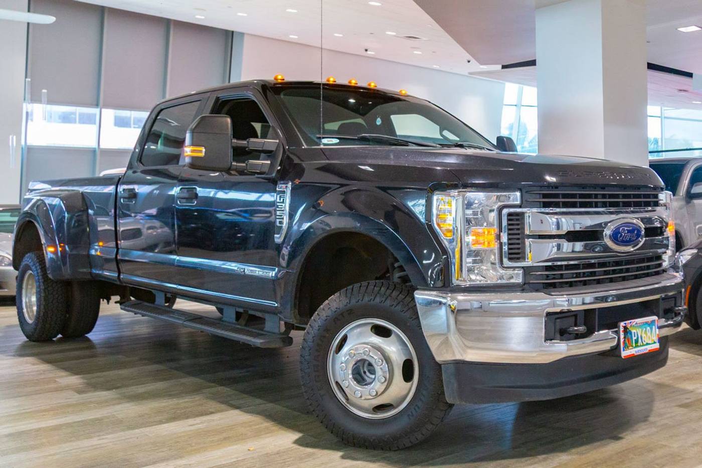 2017 Ford Super Duty F-350 XL — Pickup Truck — 129,056 mi — Honolulu, HI
