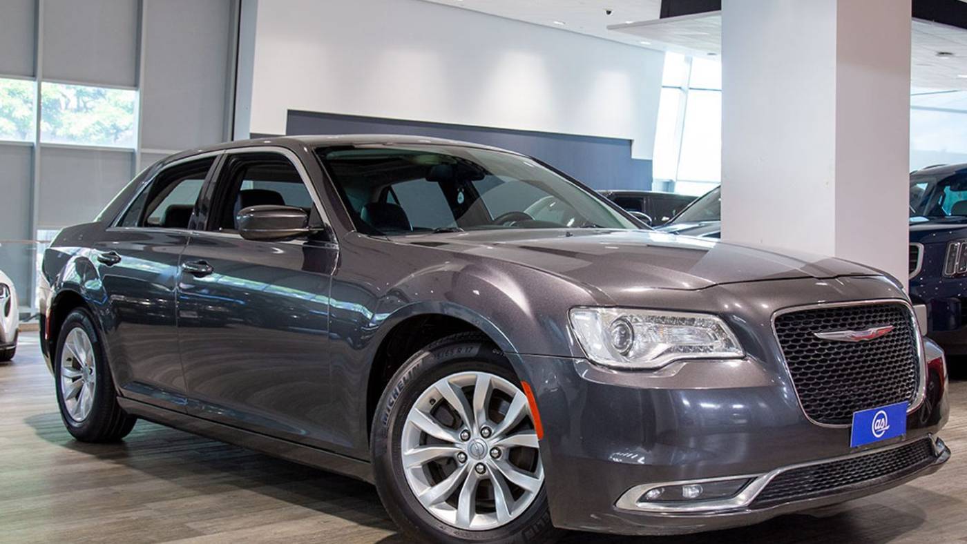 2016 Chrysler 300 Anniversary Edition — Sedan — 96,707 mi — Honolulu, HI