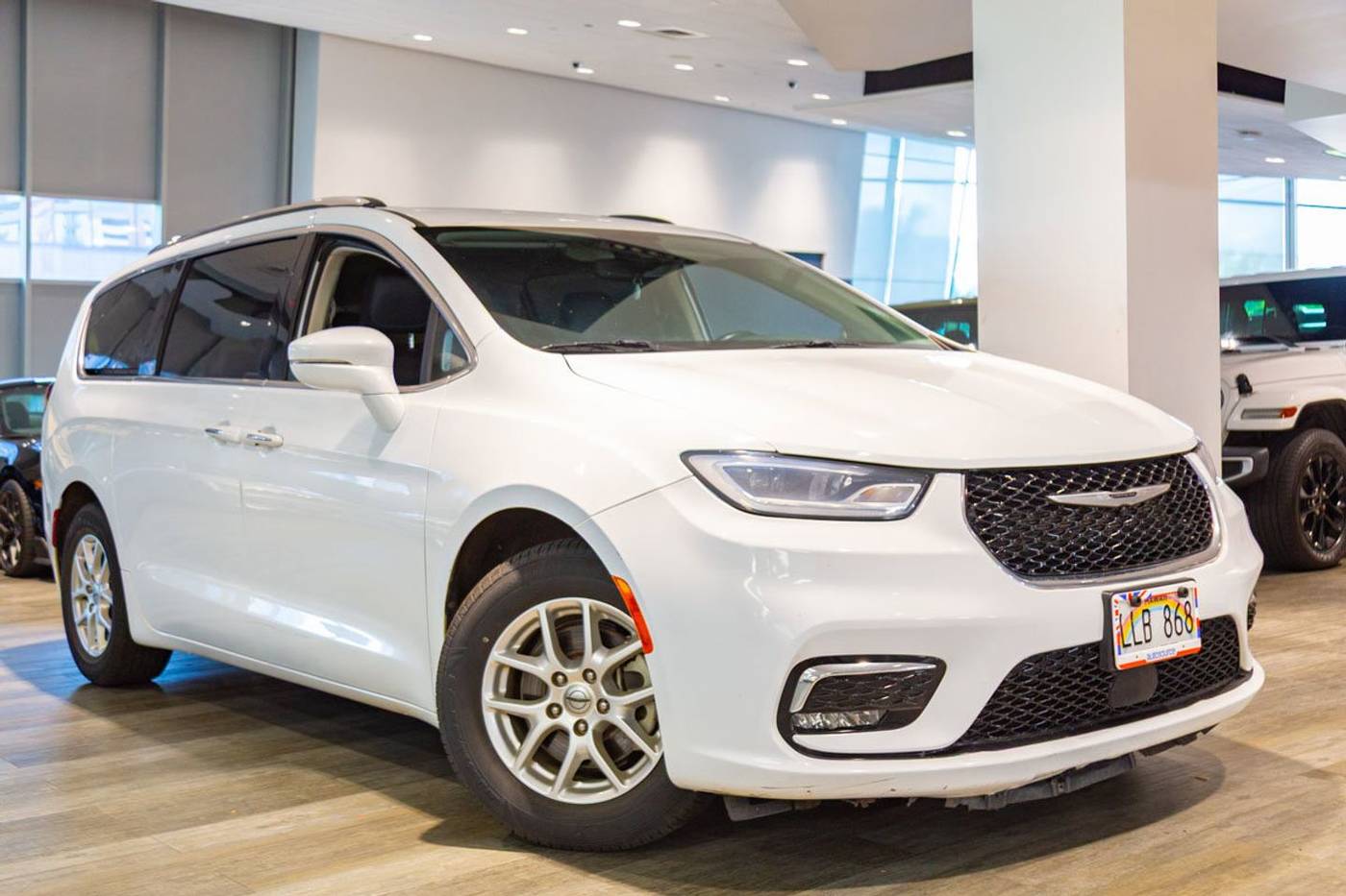 2021 Chrysler Pacifica Touring L — Minivan — 37,114 mi — Honolulu, HI