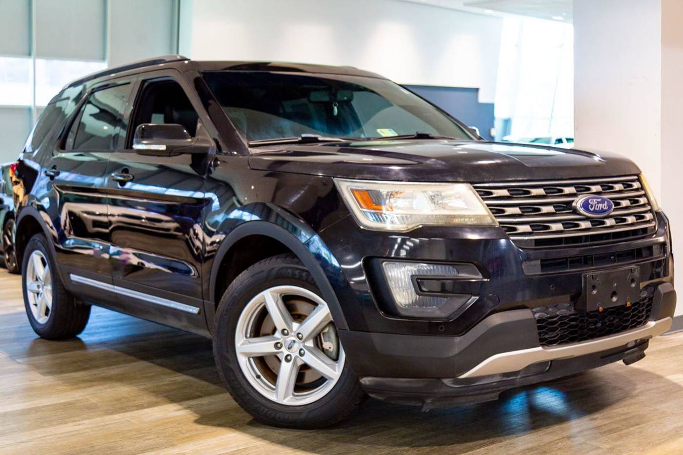 2016 Ford Explorer XLT — SUV — 75,937 mi — Honolulu, HI