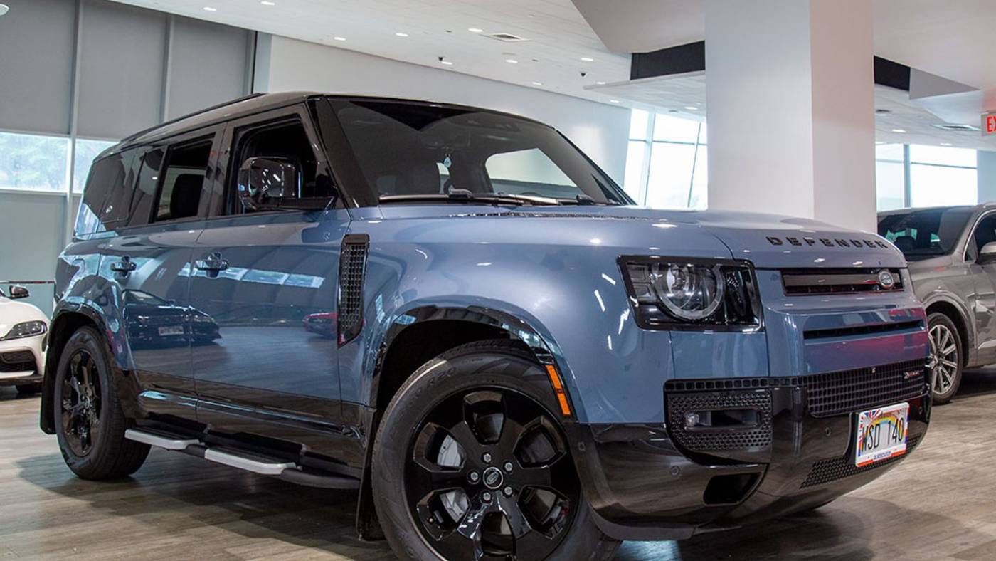 2023 Land Rover Defender X-Dynamic SE — SUV — 24,341 mi — Honolulu, HI