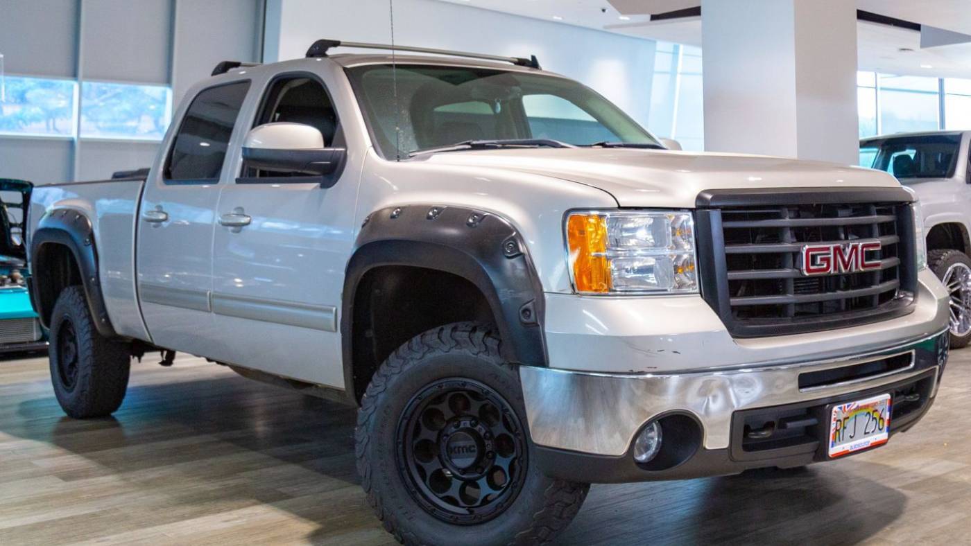 2009 GMC Sierra 2500HD SLT — Pickup Truck — 97,242 mi — Honolulu, HI