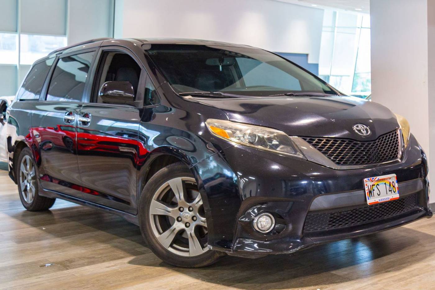 2017 Toyota Sienna SE — Minivan — 72,964 mi — Honolulu, HI