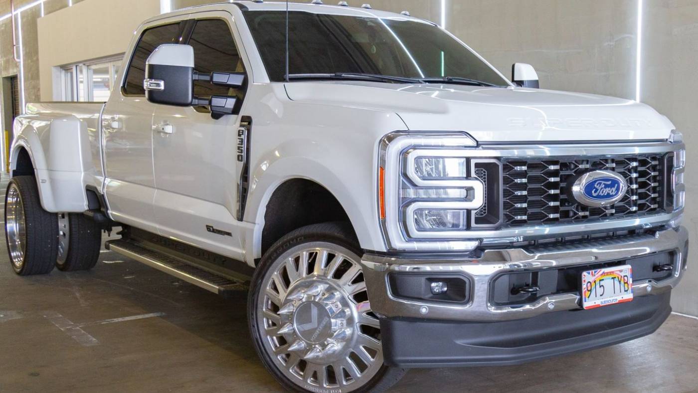 2023 Ford Super Duty F-350 LARIAT — Pickup Truck — 3,339 mi — Honolulu, HI