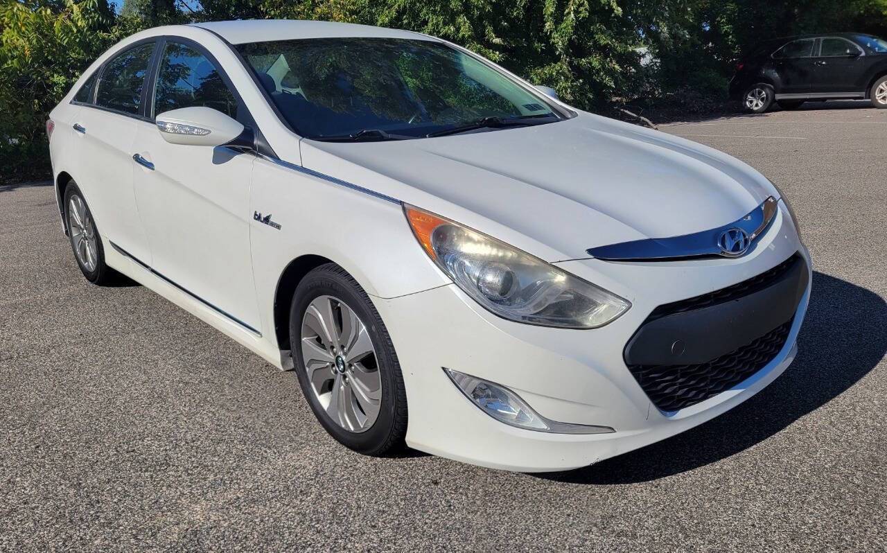 2013 Hyundai Sonata Hybrid Limited — Sedan — 123,141 mi — Bensalem, PA