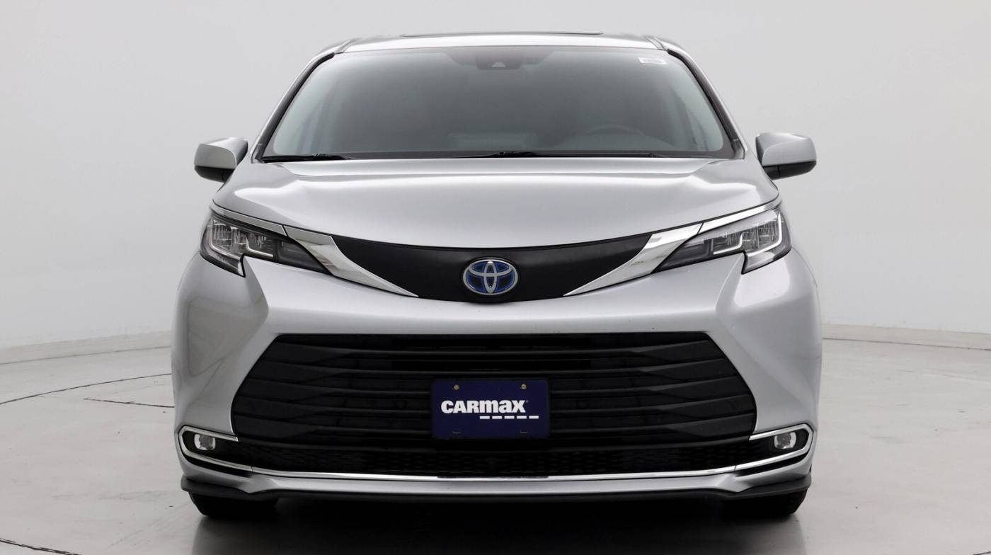 2022 Toyota Sienna XLE — Minivan — 46,752 mi — Tulsa, OK