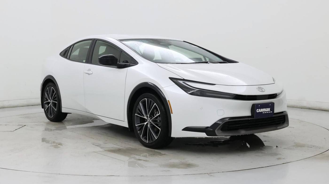 2024 Toyota Prius XLE — Hatchback — 2,369 mi — Virginia Beach, VA