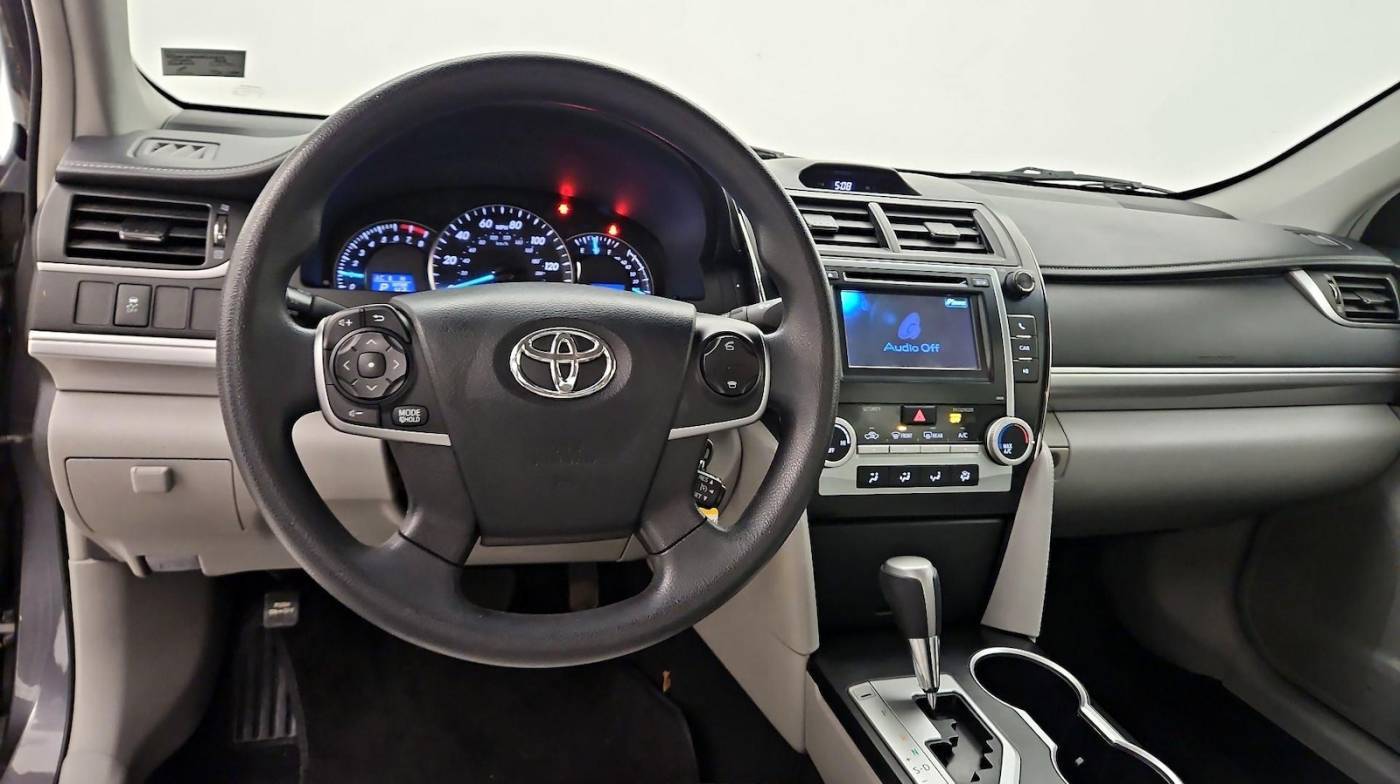 2013 Toyota Camry LE — Sedan — 89,323 mi — Virginia Beach, VA