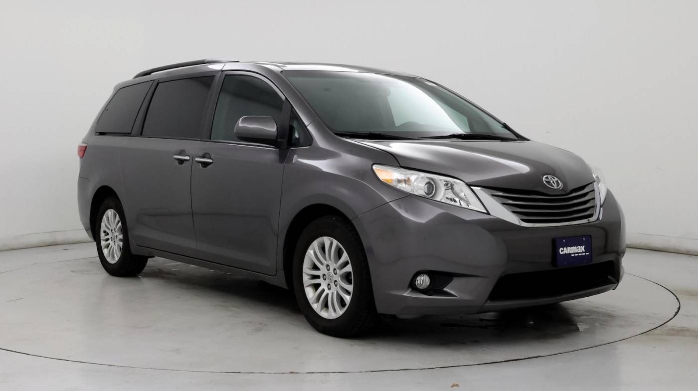 2017 Toyota Sienna XLE Premium — Minivan — 84,892 mi — Virginia Beach, VA
