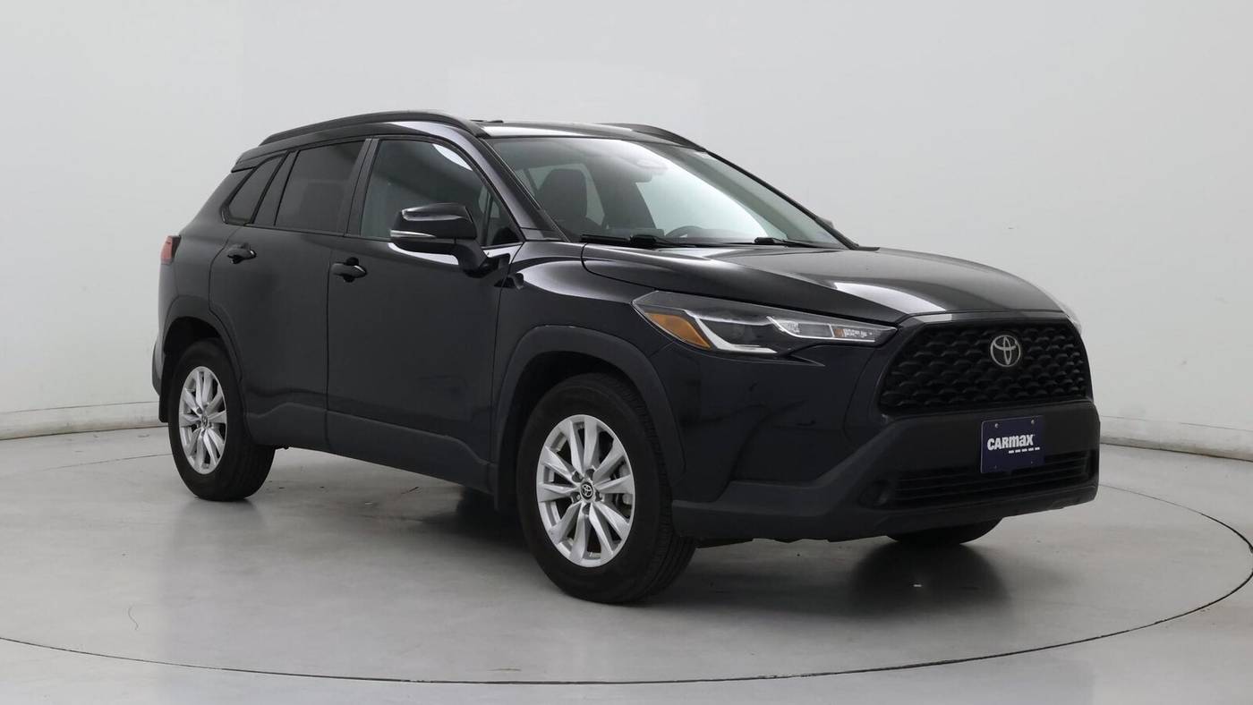 2023 Toyota Corolla Cross LE — SUV — 6,692 mi — Virginia Beach, VA