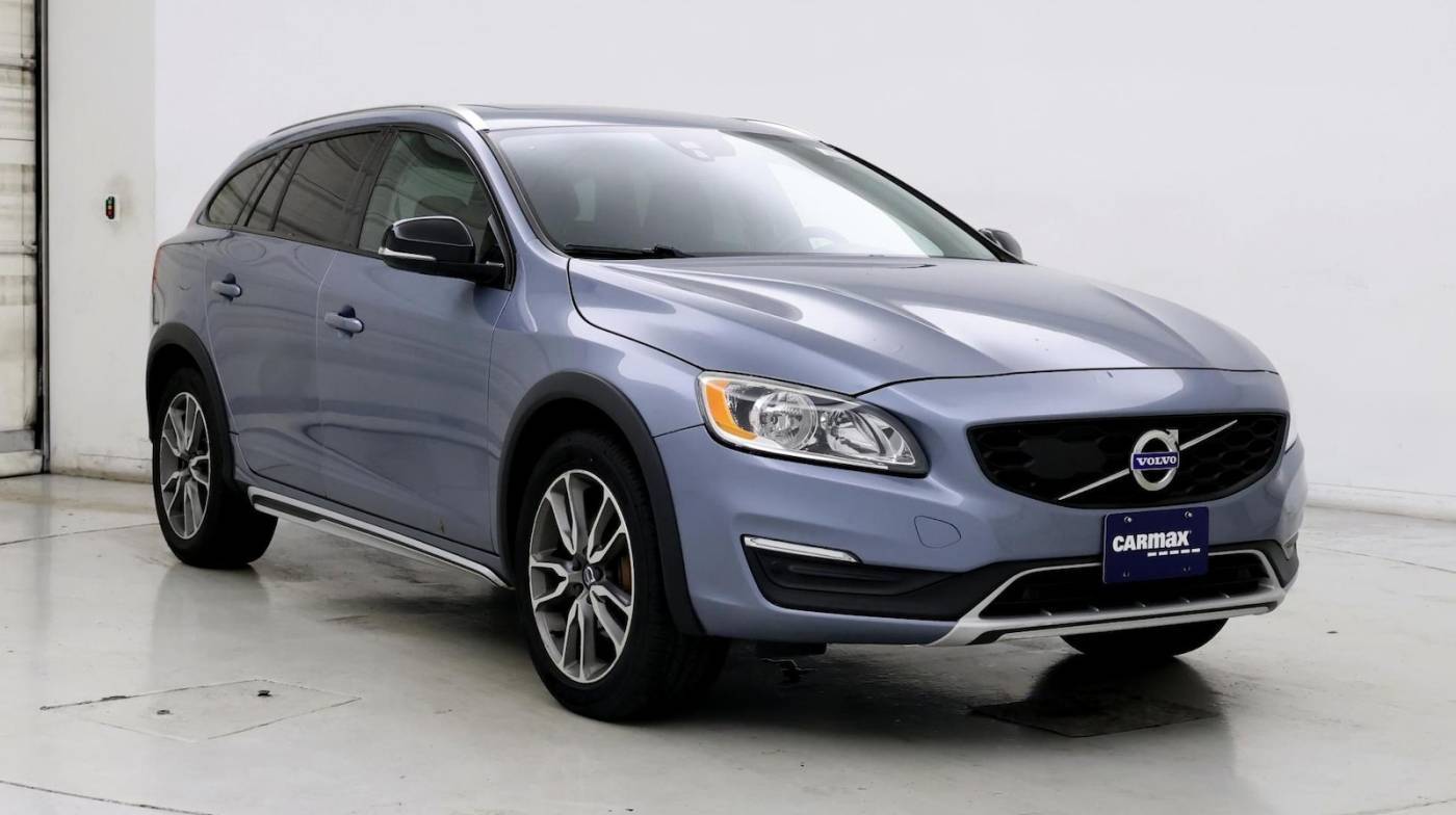 2017 Volvo V60 Cross Country T5 — Wagon — 85,636 mi — Virginia Beach, VA