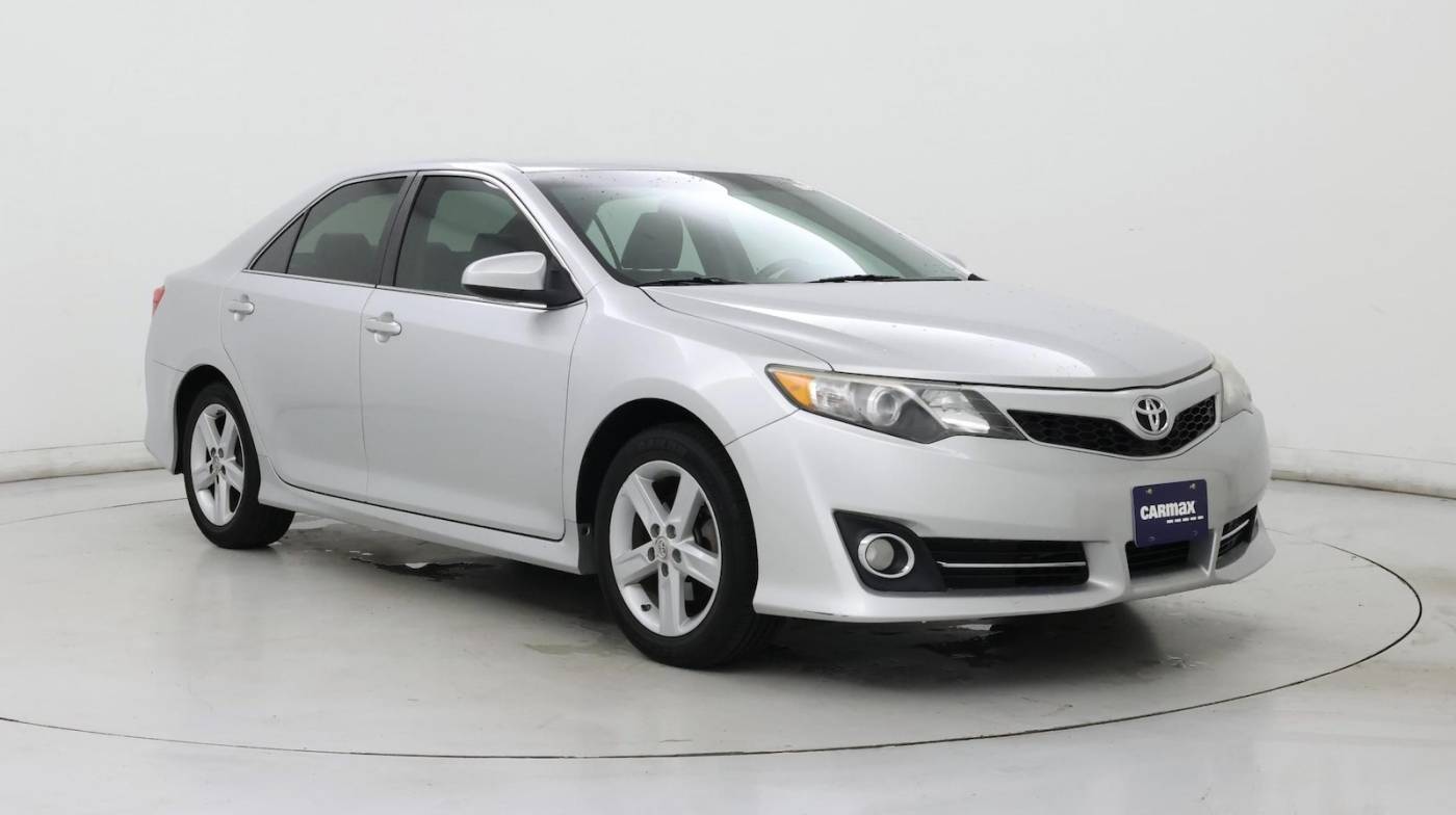 2013 Toyota Camry SE — Sedan — 62,021 mi — Virginia Beach, VA