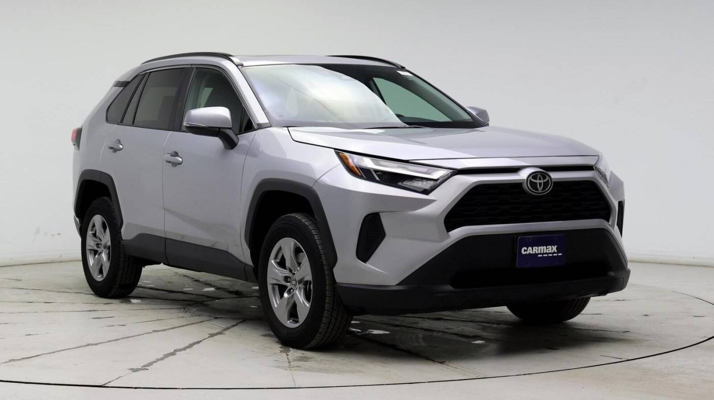 2024 Toyota RAV4 XLE — SUV — 18,365 mi — Waukesha, WI