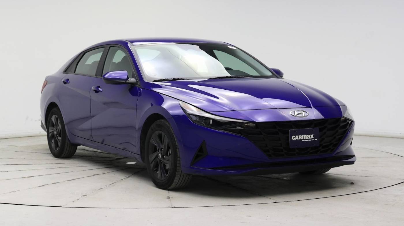 2023 Hyundai Elantra SEL — Sedan — 11,320 mi — Waukesha, WI