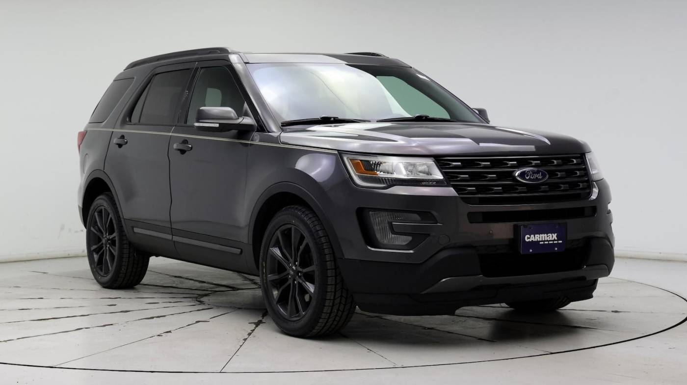2017 Ford Explorer XLT — SUV — 76,152 mi — Waukesha, WI