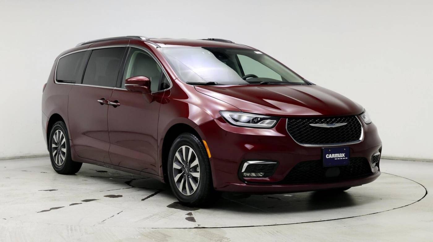 2021 Chrysler Pacifica Hybrid Touring L — Minivan — 48,509 mi — Waukesha, WI