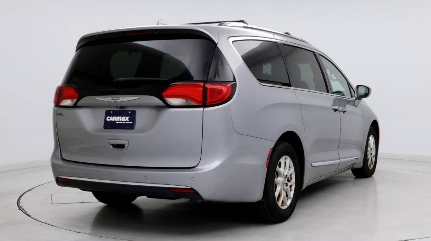 2020 Chrysler Pacifica Touring L — Minivan — 56,069 mi — Wichita, KS