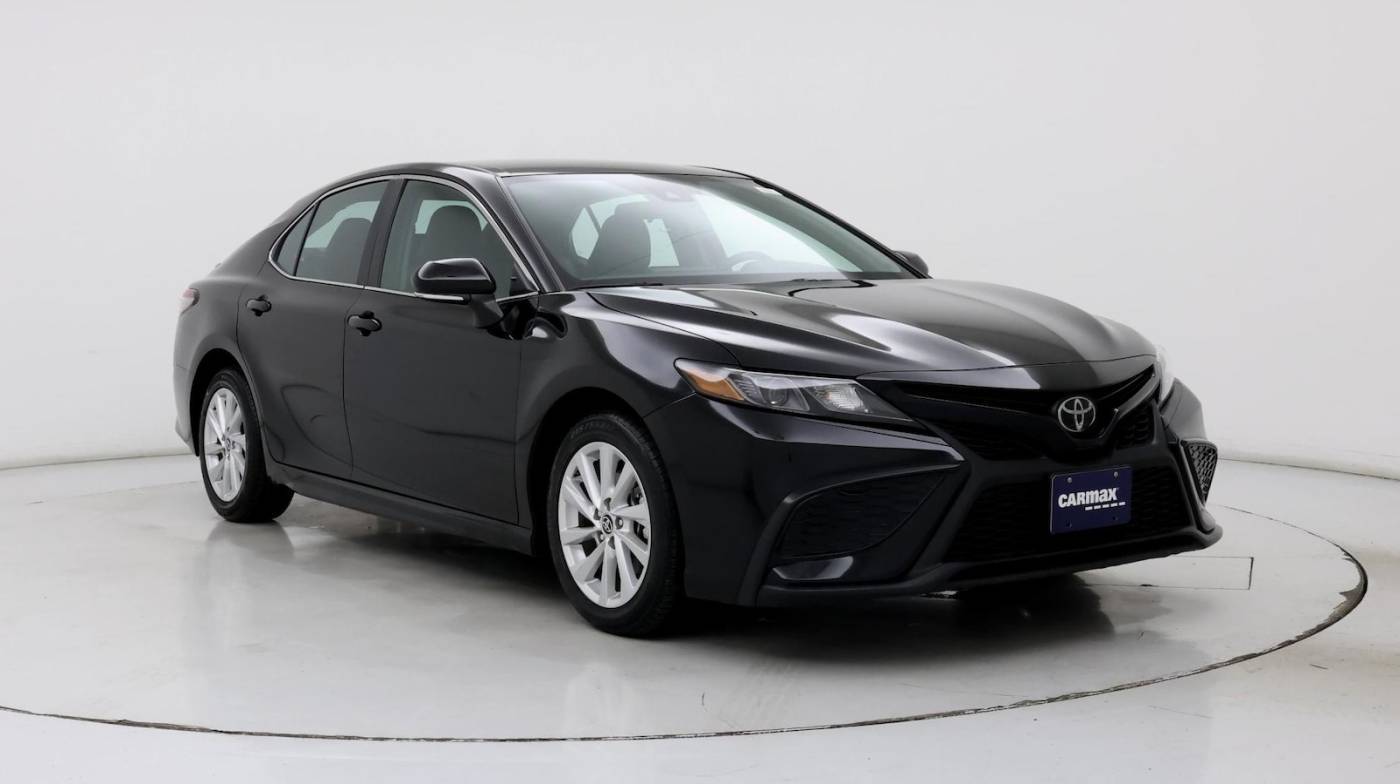2024 Toyota Camry SE — Sedan — 4,267 mi — Wichita, KS