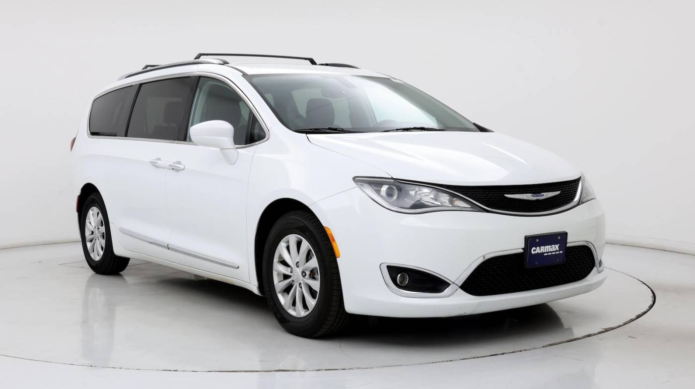 2019 Chrysler Pacifica Touring L — Minivan — 60,189 mi — Wichita, KS