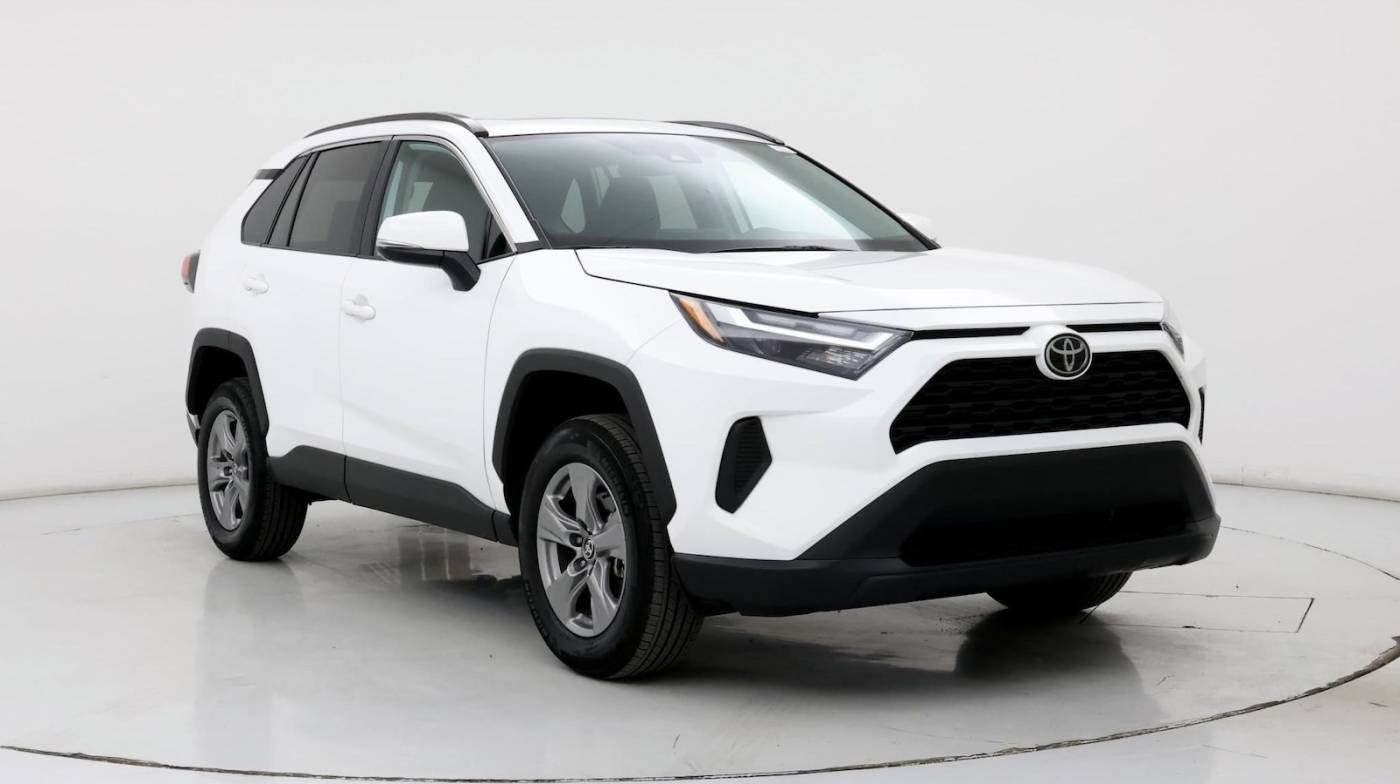 2024 Toyota RAV4 XLE — SUV — 16,757 mi — Wichita, KS