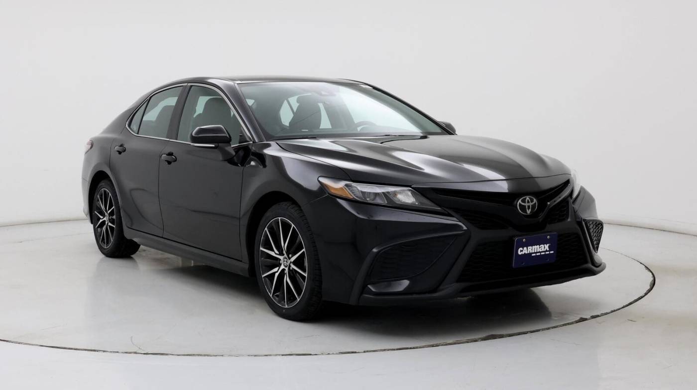 2024 Toyota Camry SE — Sedan — 40,794 mi — Wichita, KS