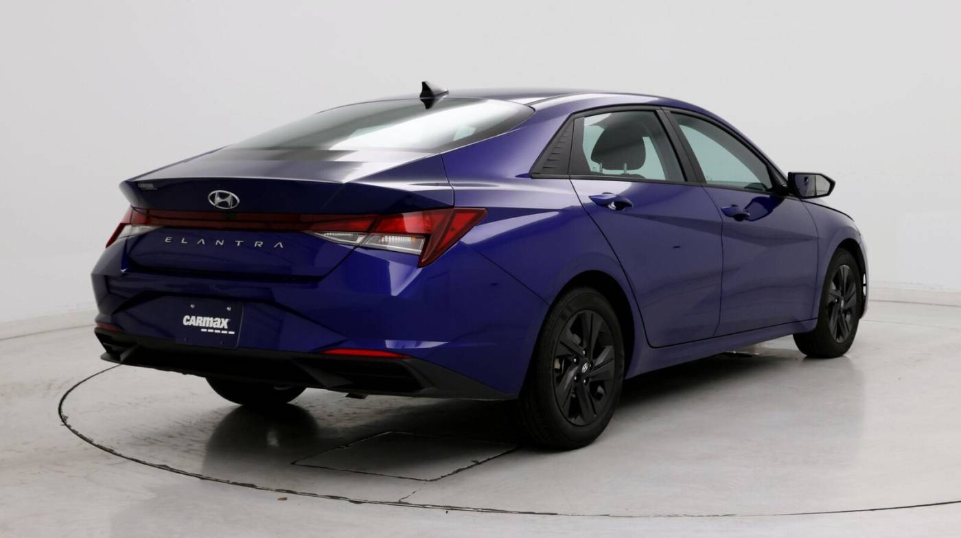 2023 Hyundai Elantra SEL — Sedan — 26,668 mi — Wichita, KS