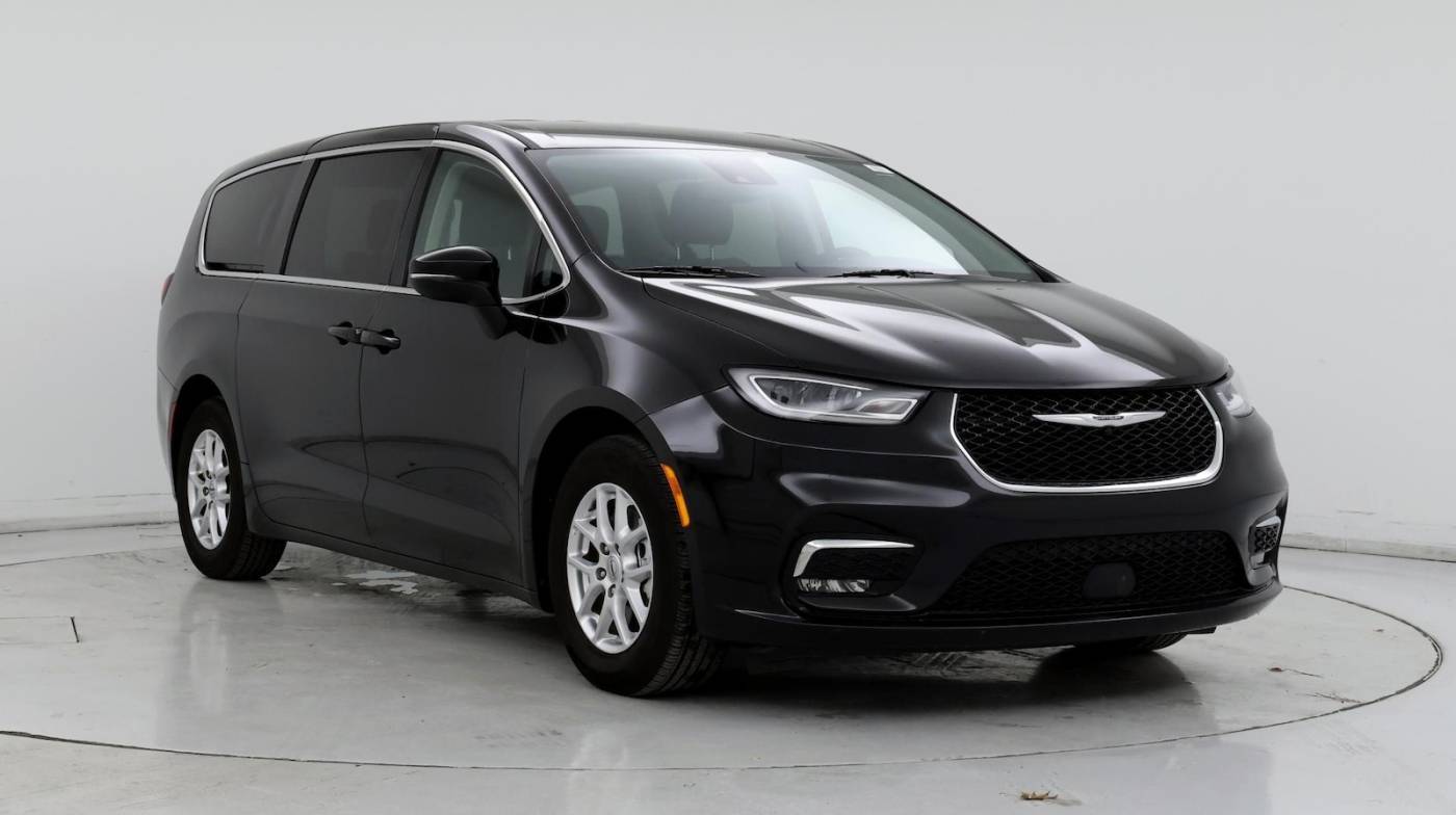 2023 Chrysler Pacifica Touring L — Minivan — 53,484 mi — Winston-Salem, NC