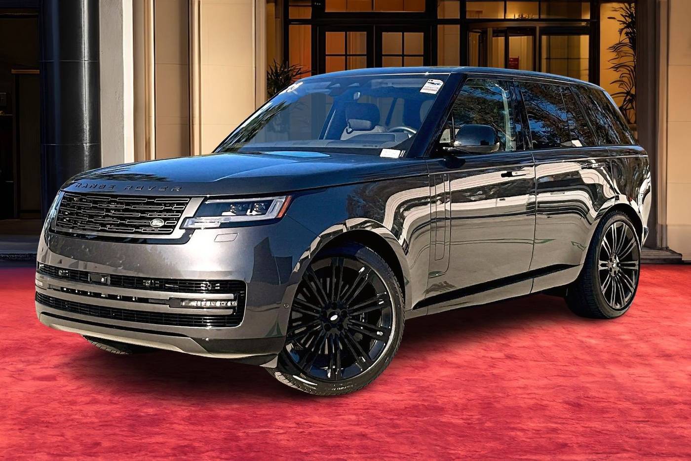 2023 Land Rover Range Rover P530 SE