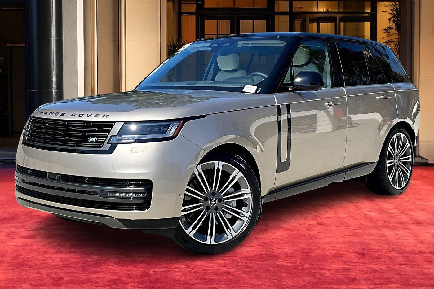 2025 Land Rover Range Rover SE — SUV — 6,241 mi — Newport Beach, CA