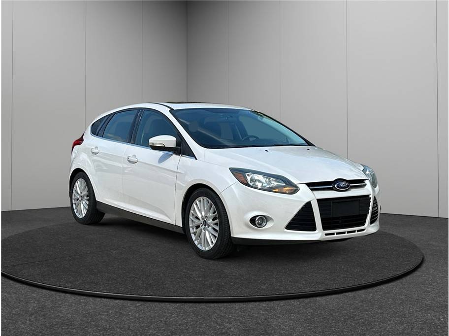 2014 Ford Focus Titanium — Hatchback — 91,402 mi — Jacksonville, FL